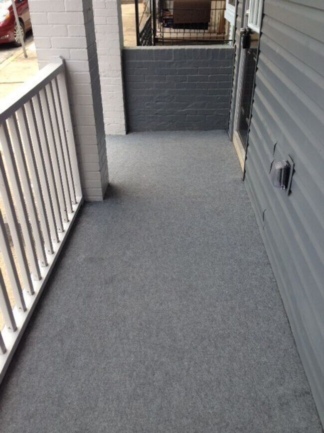 Building Photo - Beautiful 3 bed, 1 bath luxury apartment South Side Flats