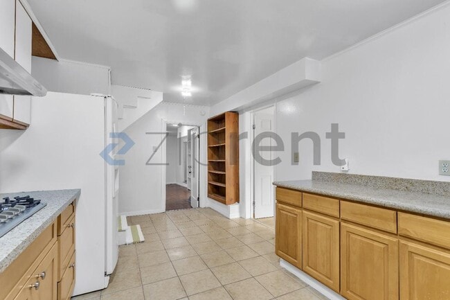 Building Photo - 1578 43rd Ave