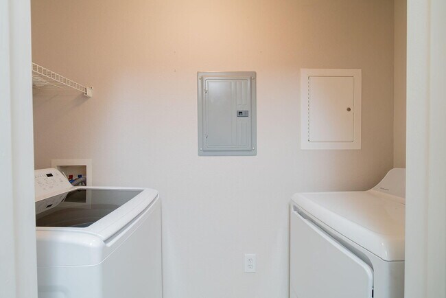 Building Photo - 6386 Emerald Dunes Dr