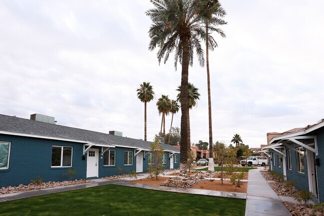 Building Photo - Boutique Living Meets Private Backyards an...