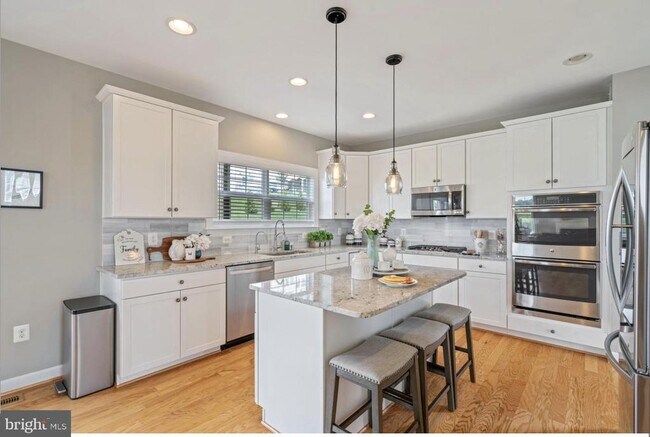 Building Photo - 3028 Landing Eagle Ct