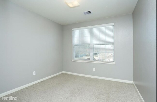 Building Photo - 3 br, 2.5 bath House - 11137 Panther Ct