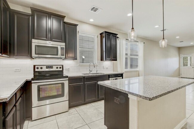 Building Photo - 356 Quarry Ln