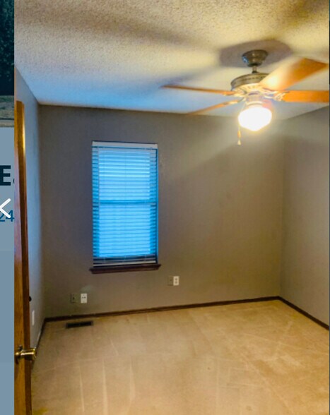 Building Photo - 2412 E Hills Dr