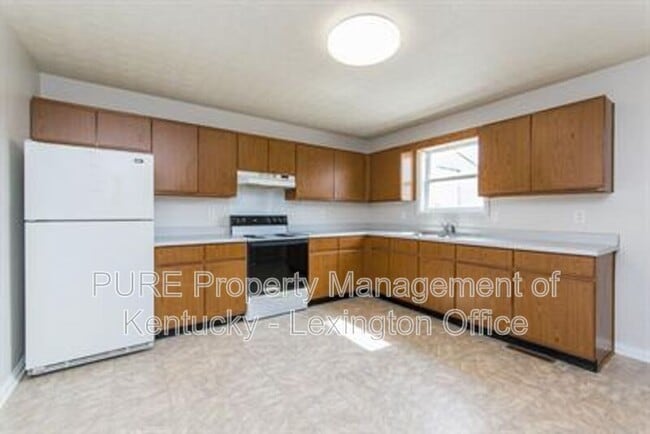 Building Photo - 310 Pigeon Ct