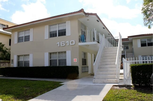 Interior Photo - 610 NE 1st Ave Ft. Lauderdale, FL 33304