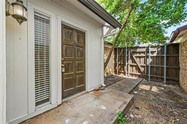 Building Photo - 2904 Nova Dr