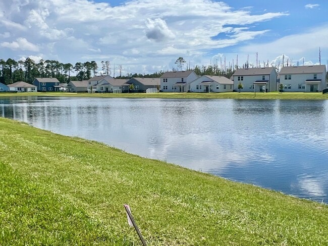 Building Photo - Large 4 Bed, 3 Bath Home with Loft – Built in 2024!