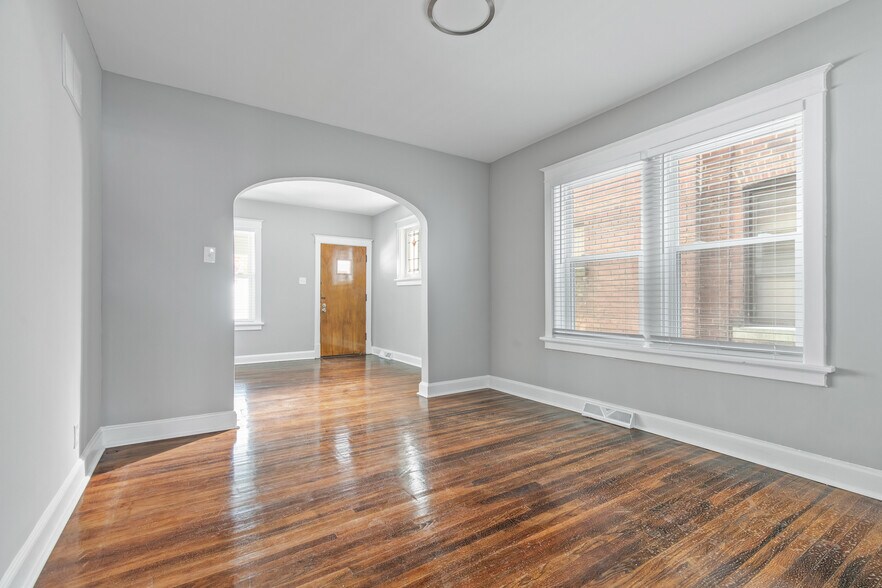 Building Photo - 2049 Alfred Ave