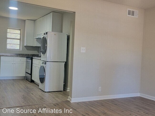 Building Photo - 2 br, 1 bath House - 4178 Elizabeth Park C...