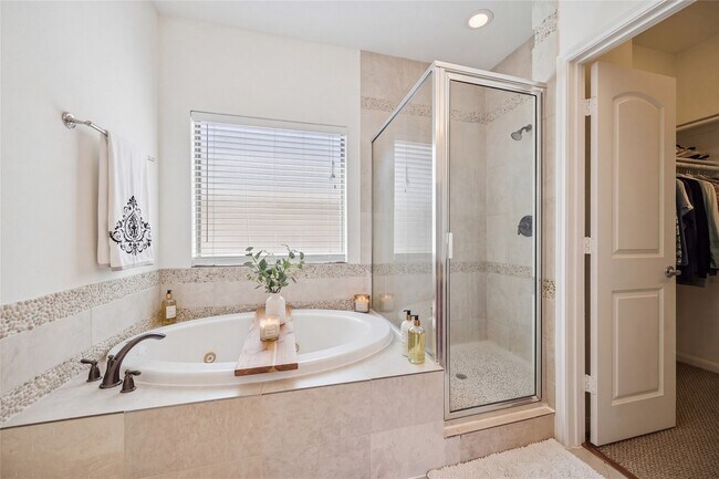 Building Photo - 5210 Petty St