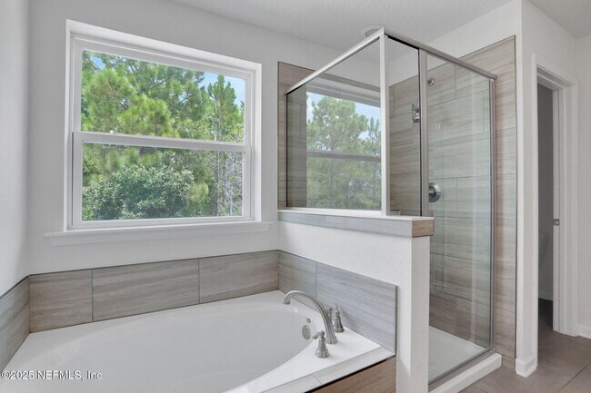 Building Photo - 277 Sandstone Dr