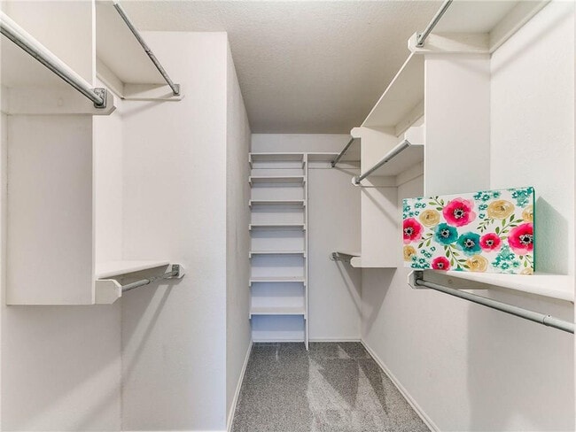 Building Photo - Beautiful 3 Bedroom 2 Bath Home In Choctaw!!!