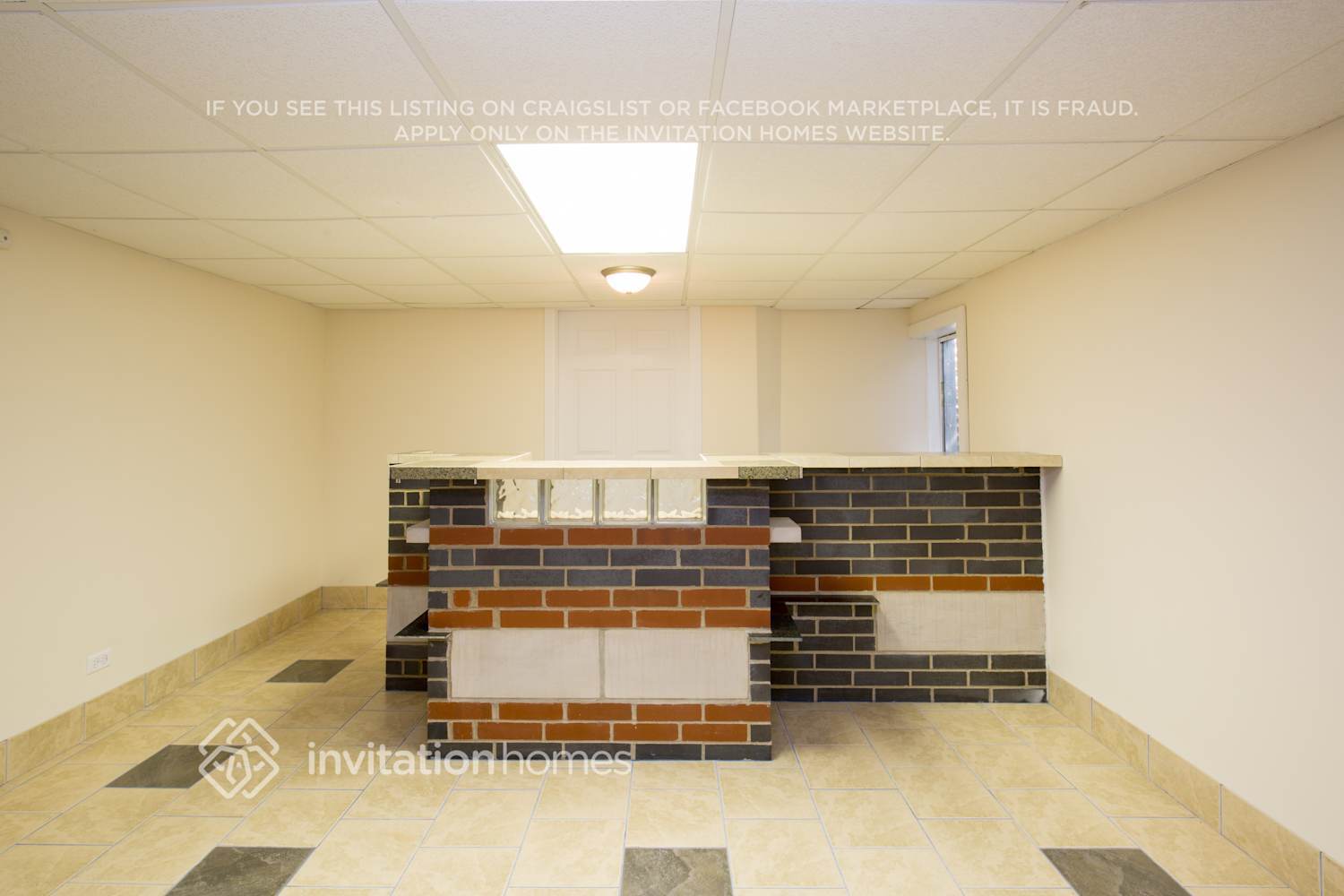 Building Photo - 2970 Hillsboro Ln