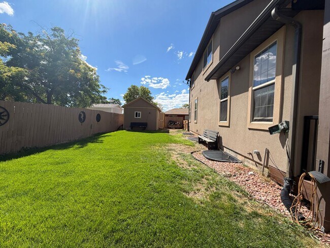 Building Photo - 84 E 300 N