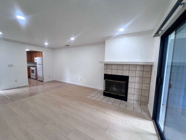 Building Photo - STUNNING 1BD/1BA TOWNHOUSE IN FREMONT CA!!!!