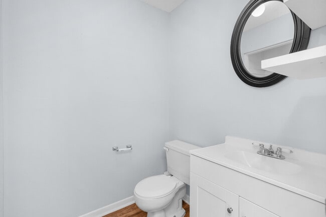 Building Photo - 10150 Guidy Ln