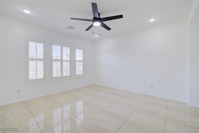 Building Photo - 2120 Waterlily View St