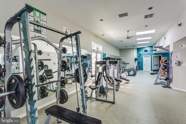 Building Photo - 1193 N Van Dorn St