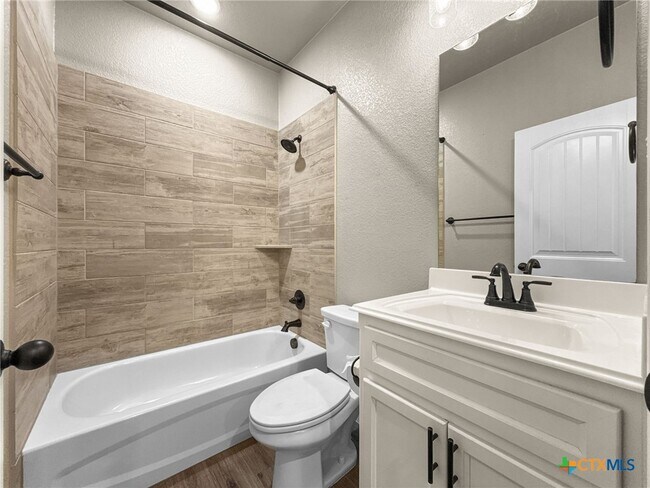 Building Photo - 1606 Black Kettle Trl