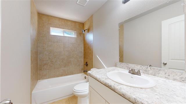 Building Photo - 2104 Daniel St