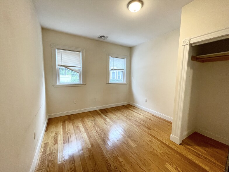 Building Photo - 96 L St
