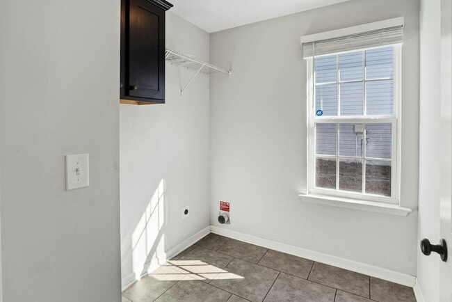 Building Photo - 5010 Copse Dr