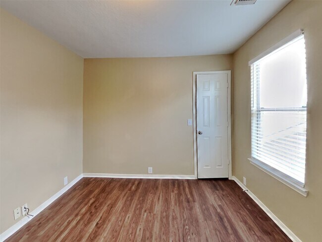 Building Photo - 674 Cypresswood Trce