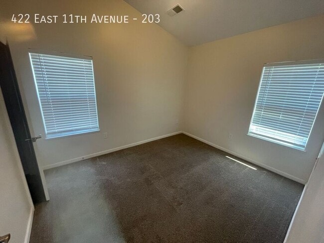 Building Photo - 422 E 11th Ave