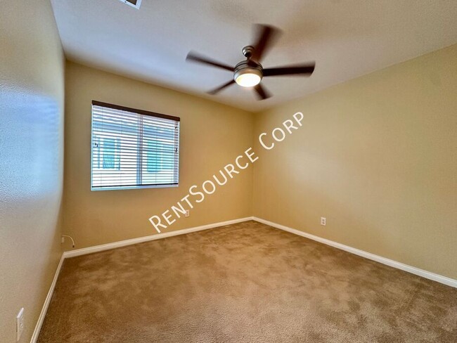 Building Photo - 3 Bedroom Townhome for Lease in Mariposa C...