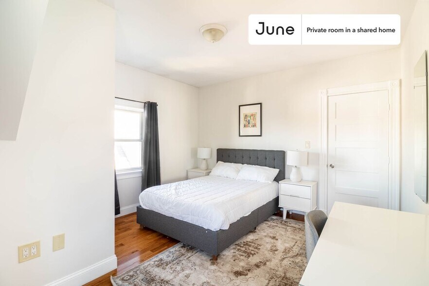 Primary Photo - Room in Shared 7 bed/2 bath home
