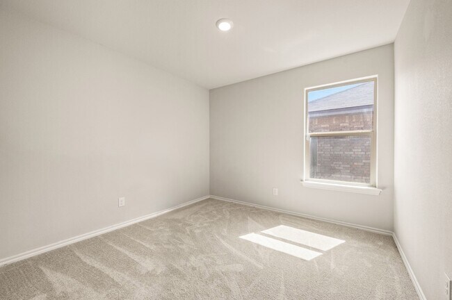 Building Photo - 3132 Newfield Ct