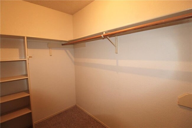 Building Photo - 15706 Racine Cove