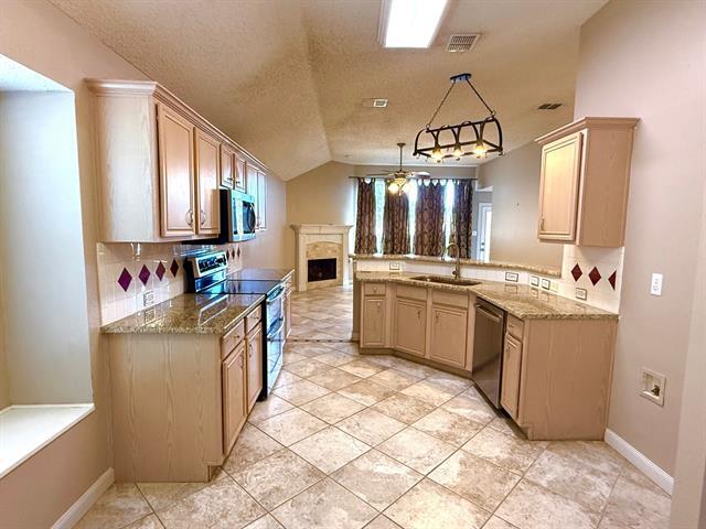 Building Photo - 1516 Northaven Dr