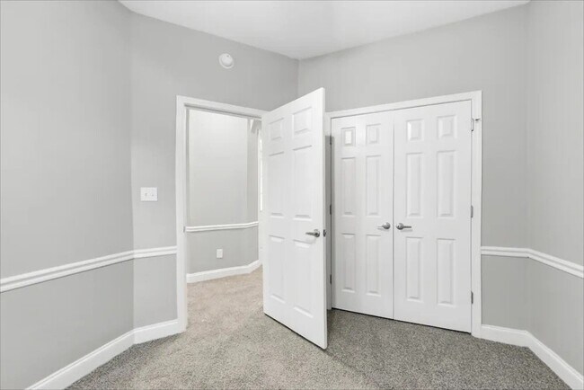 Building Photo - 2369 Eagle Glen Ct