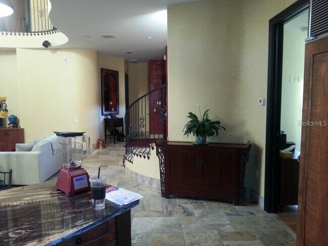 Building Photo - 1953 Freedom Dr