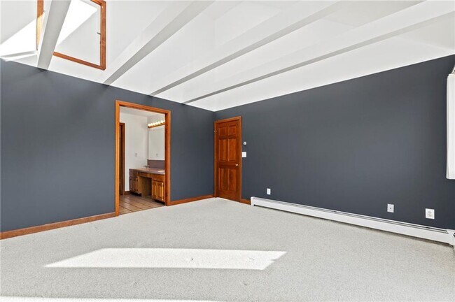 Building Photo - 1 Rodeo Dr