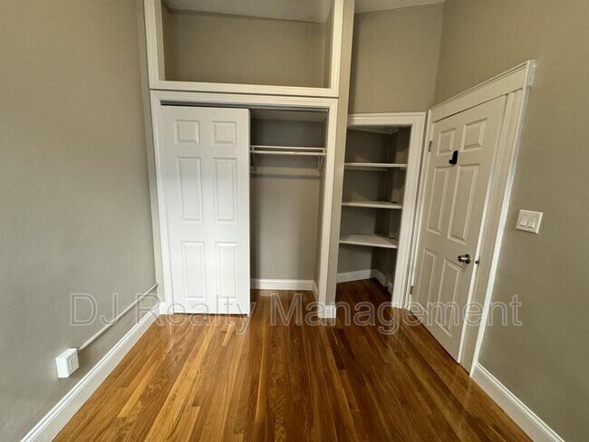Building Photo - 60 N Margin St