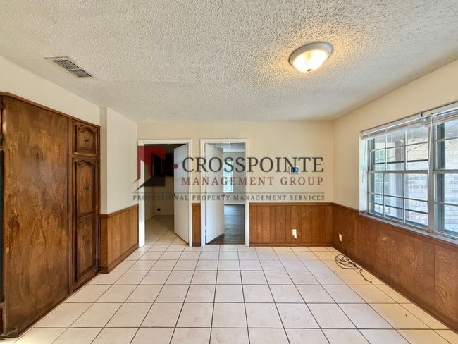 Building Photo - 4819 Gretna Green Ln