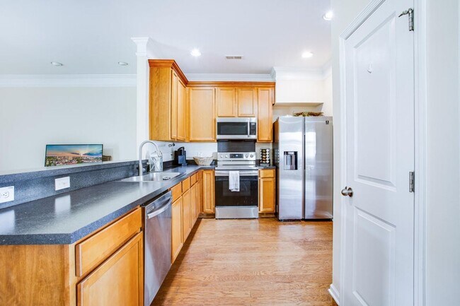 Building Photo - 2 Bedroom, 2.5 Bathroom Townhome in Landings at Montague - Goose Creek