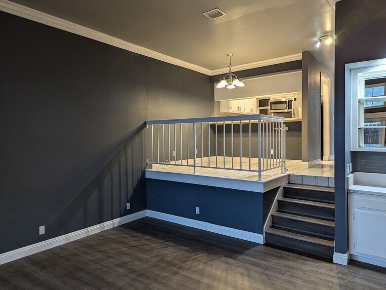 Building Photo - 5081 College View Ave