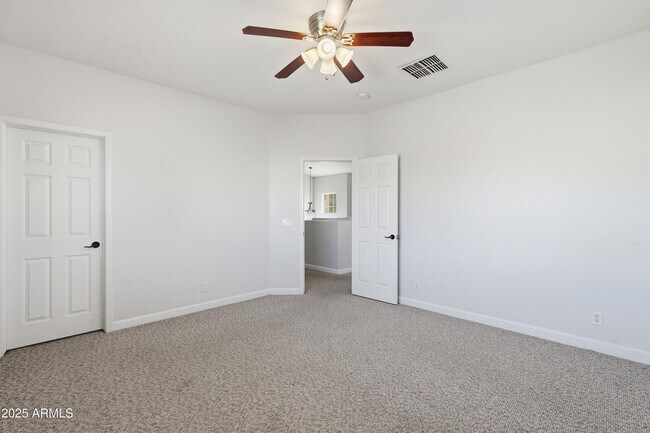 Building Photo - 18560 E Strawberry Dr