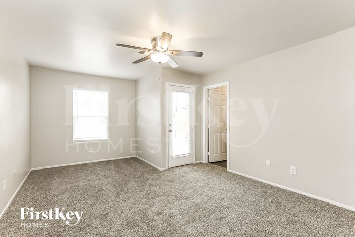 Building Photo - 7427 Margollini St
