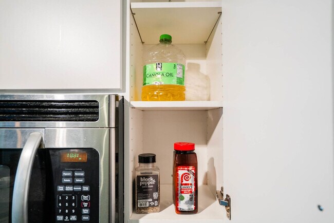 Building Photo - 888 N 4th St