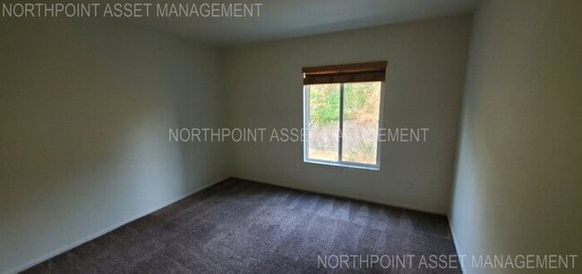 Building Photo - 2 Bed, 2 Bath located within Point Loma an...