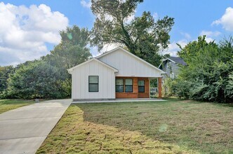Building Photo - New Rental Opportunity in Memphis!