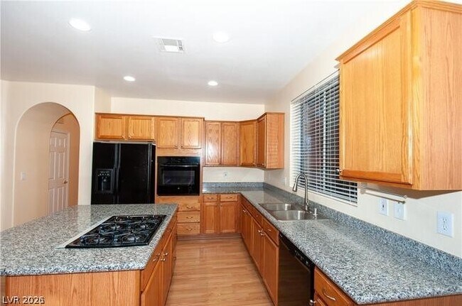 Building Photo - 11768 Del Sur Ave