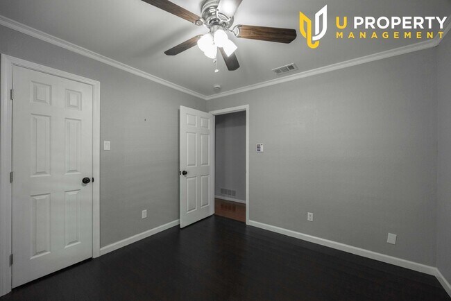 Building Photo - Great property in Plano mature community w...