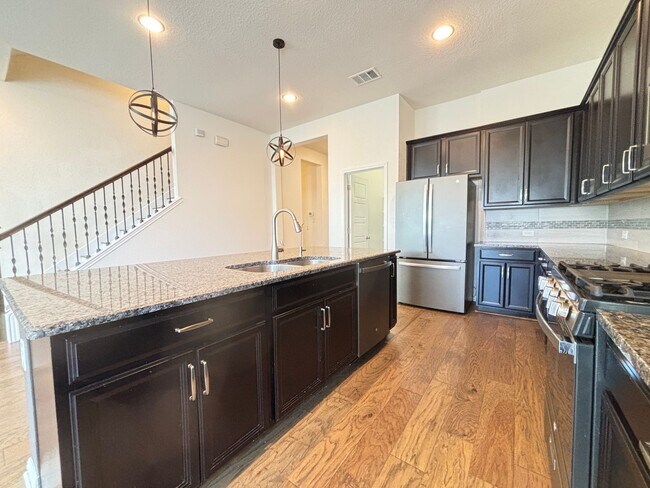 Building Photo - Beautiful 4-Bedroom Home with Free Communi...