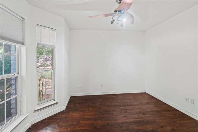 Building Photo - 1212 Shaun Dr
